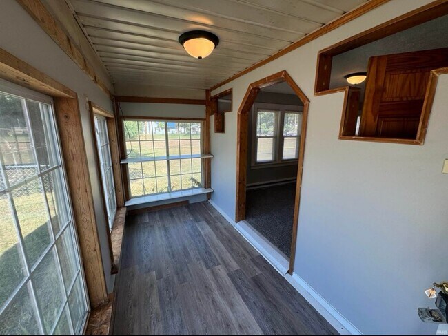 Photo - 316 S Chestnut St House