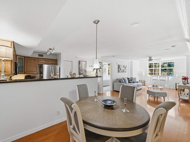 Building Photo - 1801 N Flagler Dr Unit 419