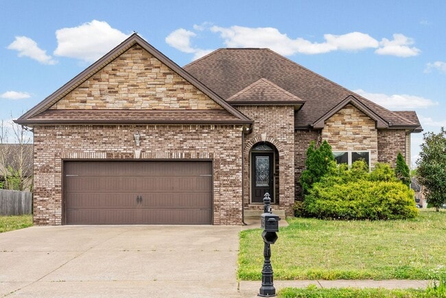 Photo - 3 Bedroom 2 Bath Pet Friendly Home For Rent!