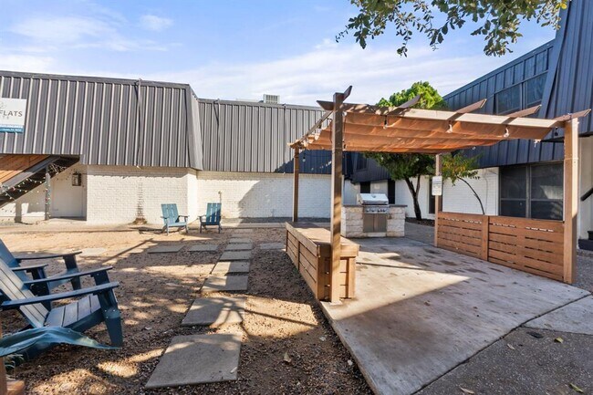 Building Photo - 1720 Wooten Park Dr Unit 113