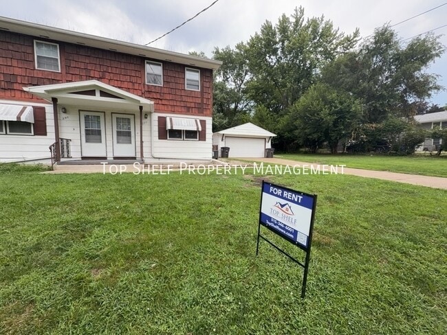 Building Photo - 502 Hart Ave