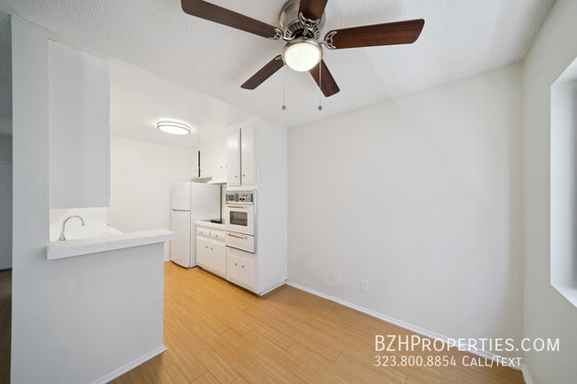 Photo - 7030 Lanewood Ave