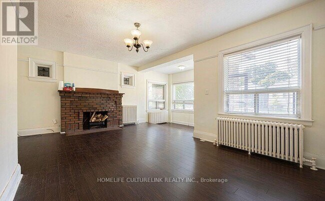 Photo - 184 Livingstone Ave