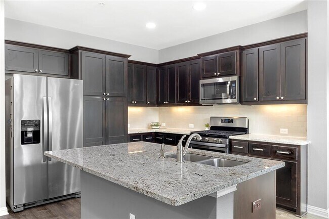 Photo - 13800 Lyndhurst St Unit 184