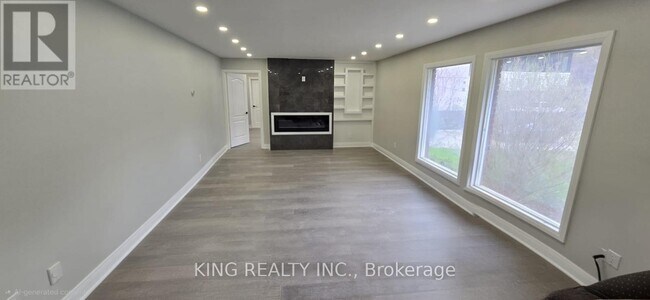 Photo - 8486 Creditview Rd