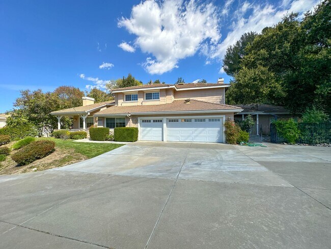 6 Bedroom Home for Rent in Newhall! - 6 Bedroom Home for Rent in Newhall!