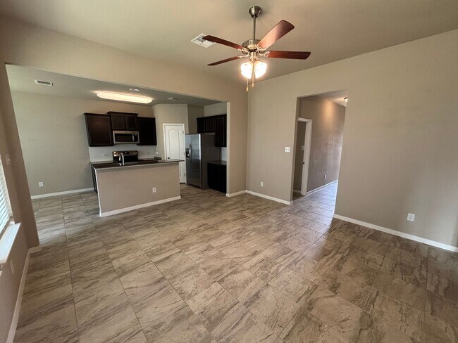 Photo - 7717 Hickman St