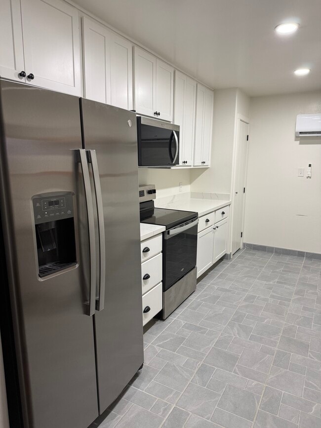 1225 S Maple Ave Unidad A