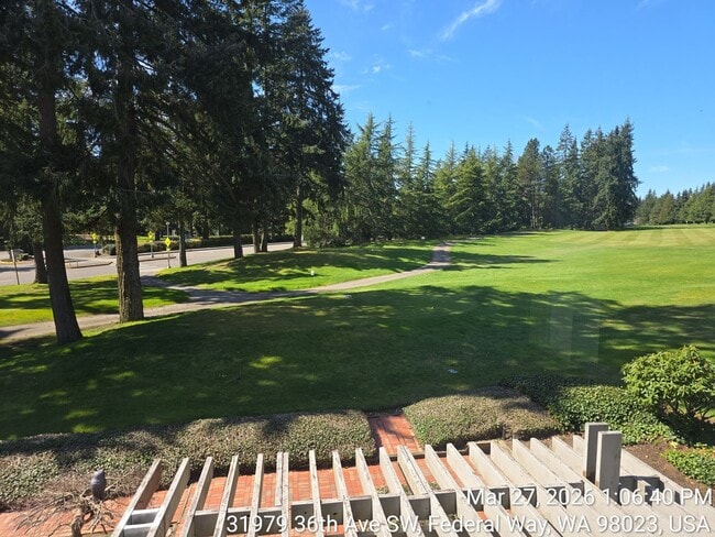 Building Photo - Twin Lakes life on a golf course - 4 bedroom 2.5 bathroom with 2 car garage - Move in now!