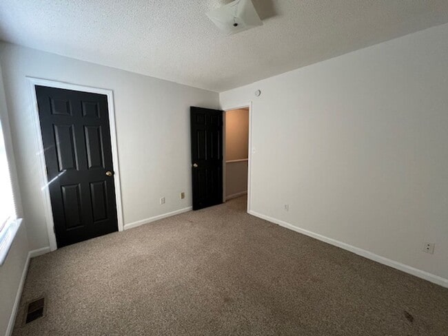 Photo - 3909-3911 Olympic Ct Unit 3909