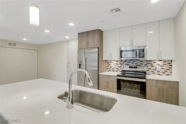 Photo - 26589-610 Rosewood Pointe Dr Condo Unit A-103