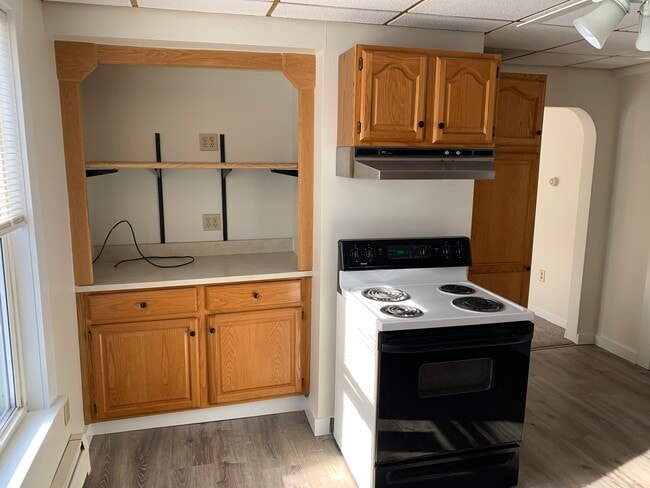 Photo - 99 Oxford St N Unit 1- first floor