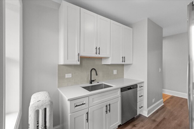 Photo - 6430 N Richmond St Unit 3