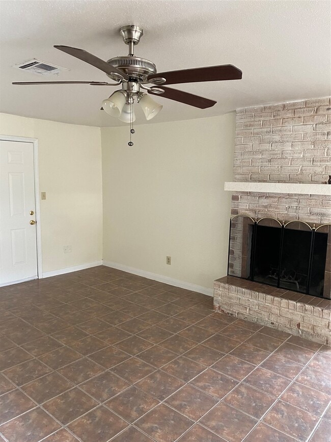 14516 Woodforest Blvd