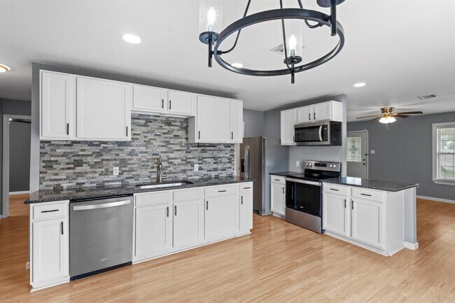 Photo - 112 Briarwood Ct