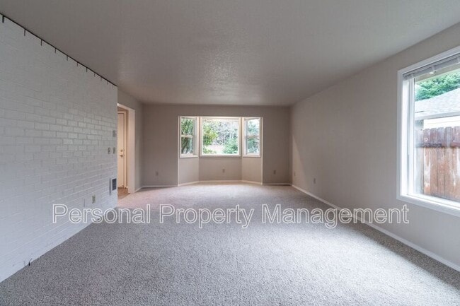 Photo - 9606 NE 63rd St