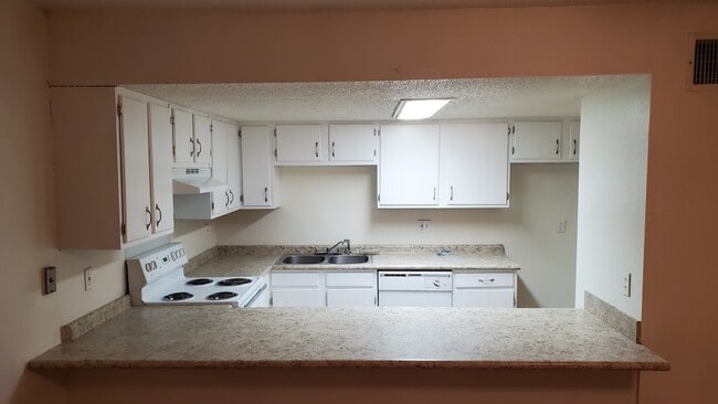 Photo - 311 Meadows Dr