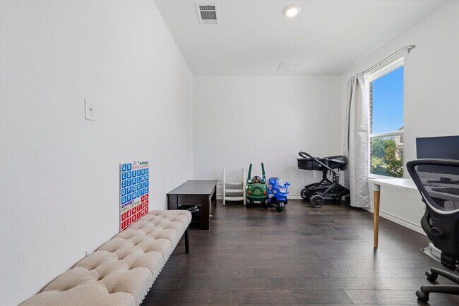 Photo - 205 Stinchcomb Rd