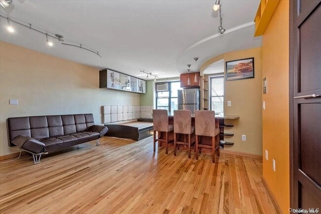 Building Photo - 83-40 Austin St Unit 7N