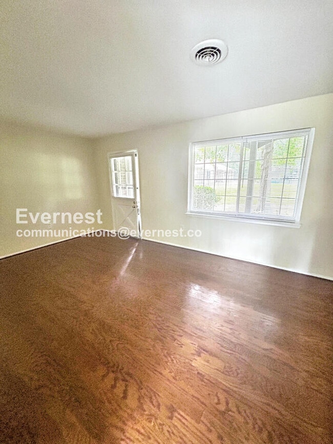 Photo - 1403 Calander Ct