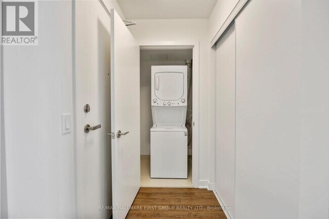 Photo - 51 Clarington Blvd Unité 715