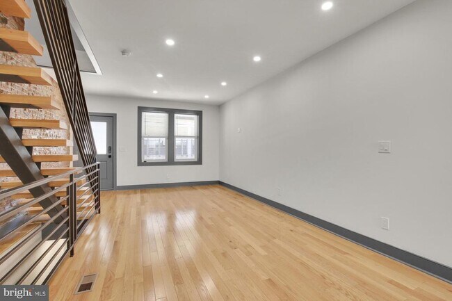 Photo - 2619 W Thompson St