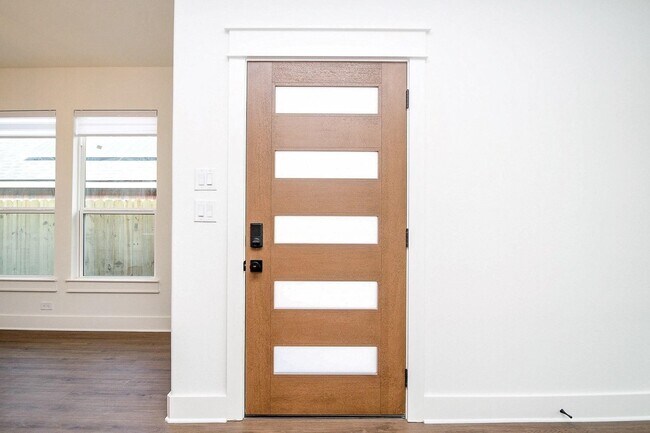 Photo - 4101 Victoria Ave
