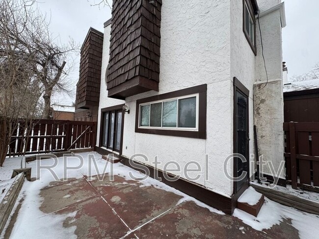 Building Photo - 118 Scotland Rd