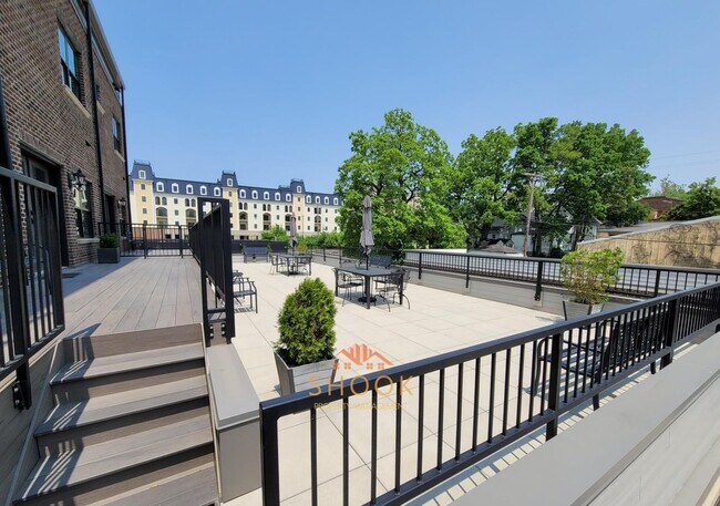Brownstone Condominiums