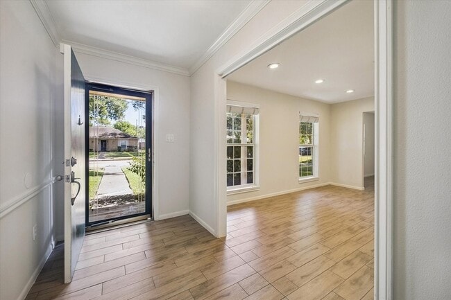 5942 Portal Dr