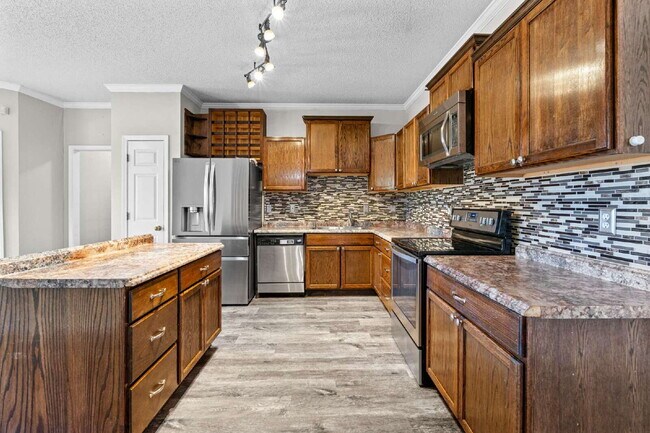 Photo - Three Bedroom Rental directly next to Arnall Middle School