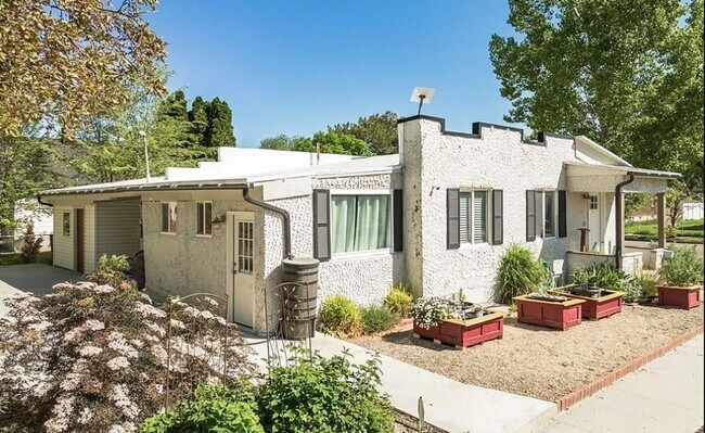 Photo - 605 N 10th Ave