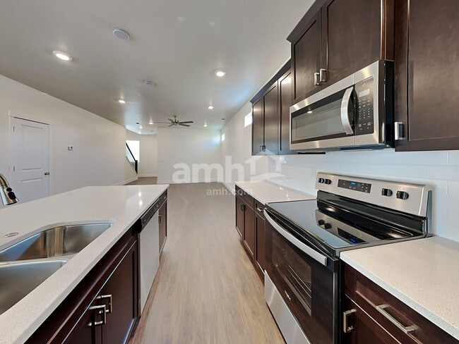 Photo - 9444 Wabash St