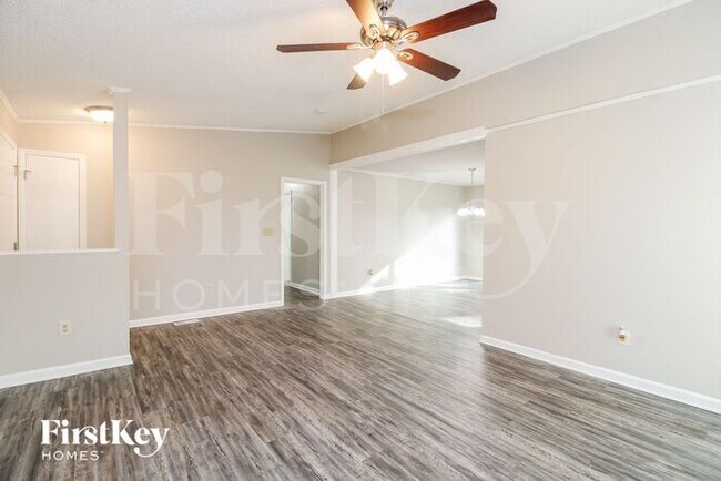 Photo - 2105 Arbrook Ln