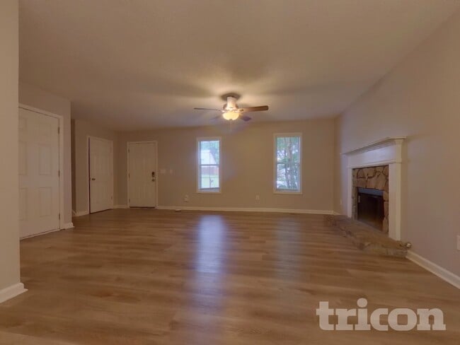Photo - 104 Ivy Trace Ln