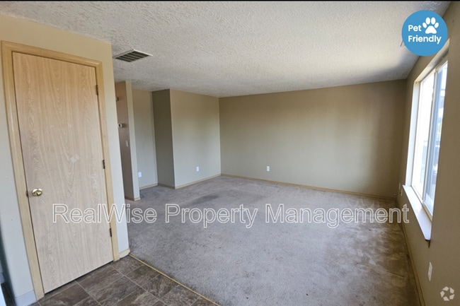 Building Photo - 1414 Brandt Rd Unit A10 Rental