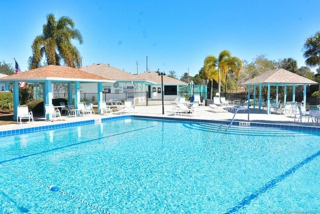 Photo - 1550 NE 13th Terrace Unit B16