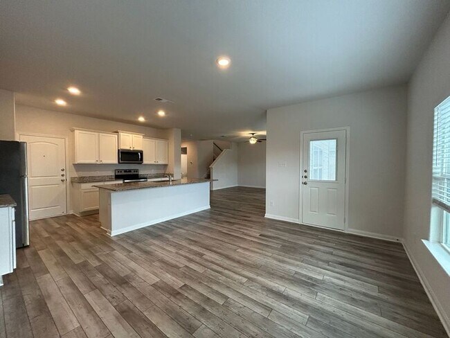 Photo - 18620 Allen Welch Dr