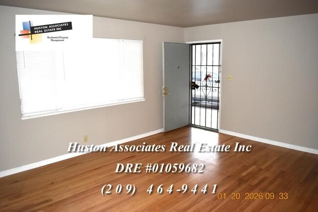 Photo - 7120 Inglewood Ave