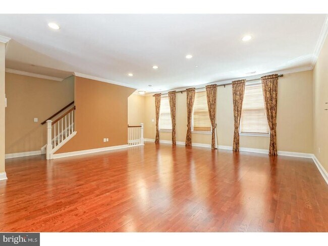 Photo - 508 Captains Way