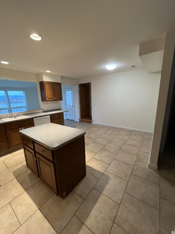 Photo - 24 1st St Unidad N