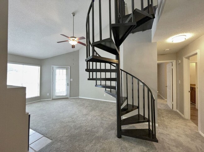 Photo - Lexington Farms Apartments