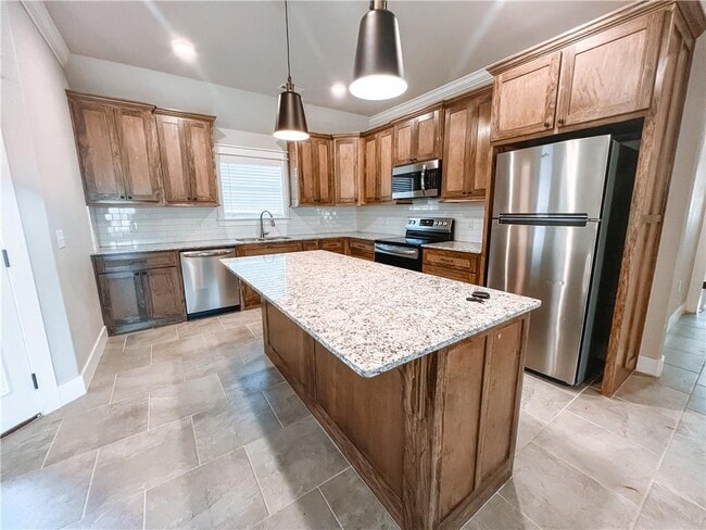 Photo - 1052 Hampton St