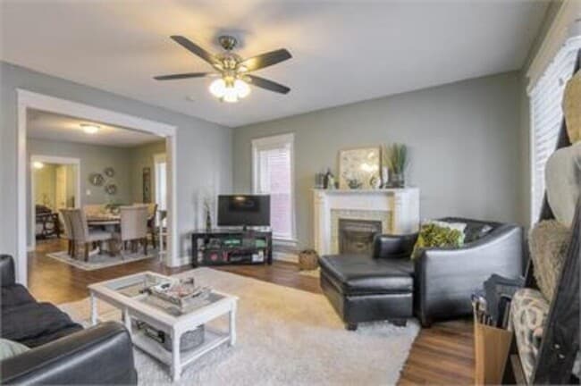 Photo - 2541 Cherry St