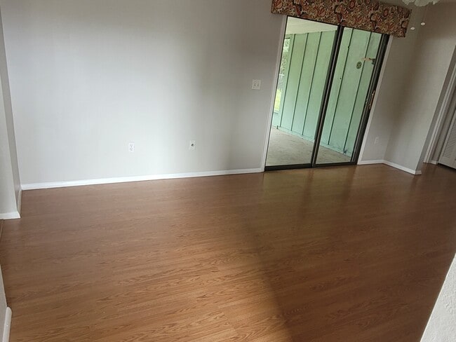 Photo - 1104 Beatrice St