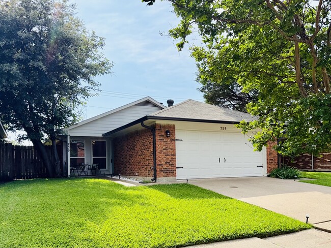 Building Photo - 759 Meadowcreek Ct