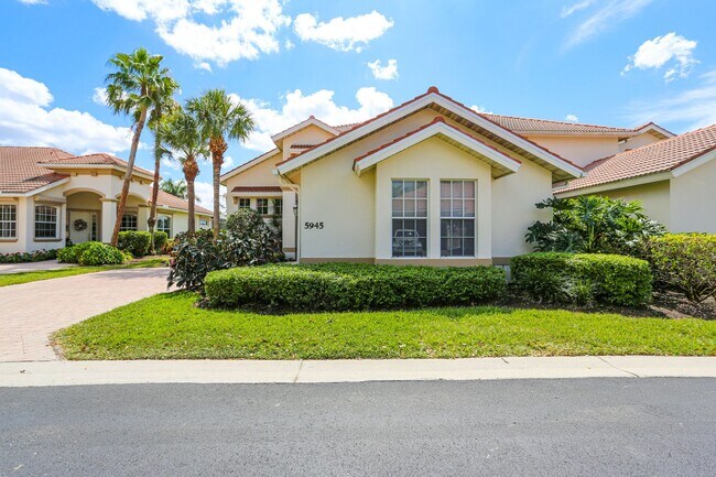 Photo - 5945 Paradise Cir