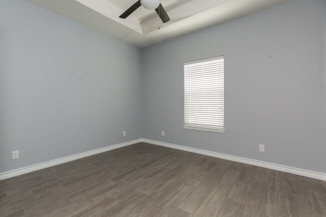 Photo - 413 E 18th St Unidad 29