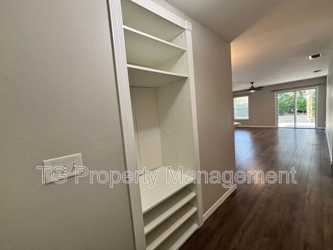 Photo - 942 Wynfield Cir