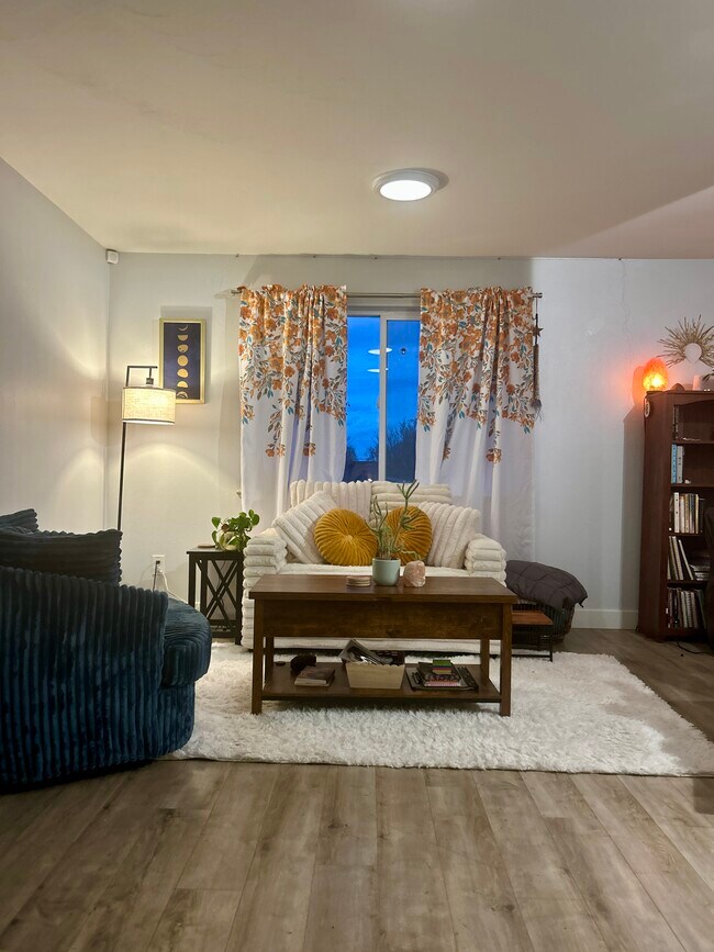 Photo - 1476 W Dakota Ave